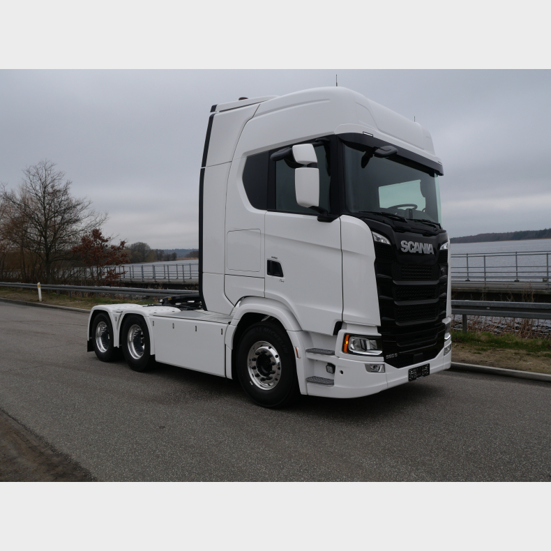 Scania 560S